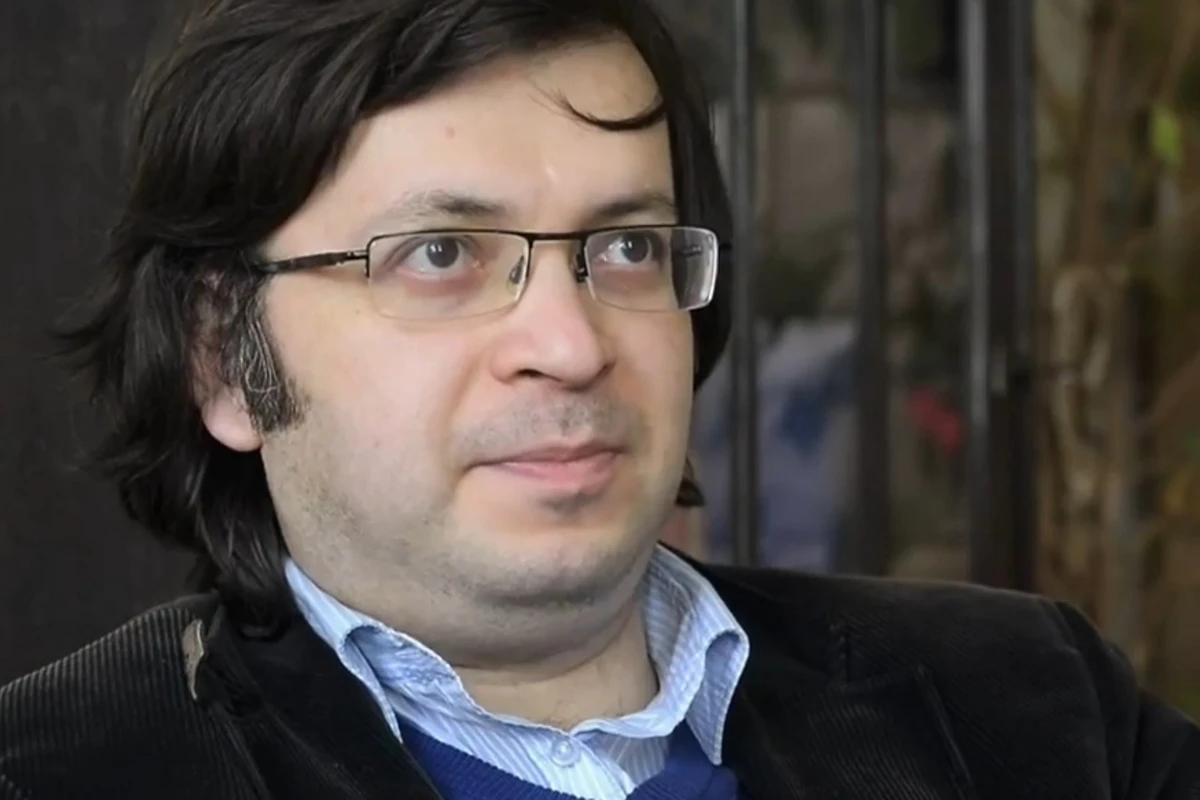 Эмин Милли попросил прощения у Ильхама Алиева