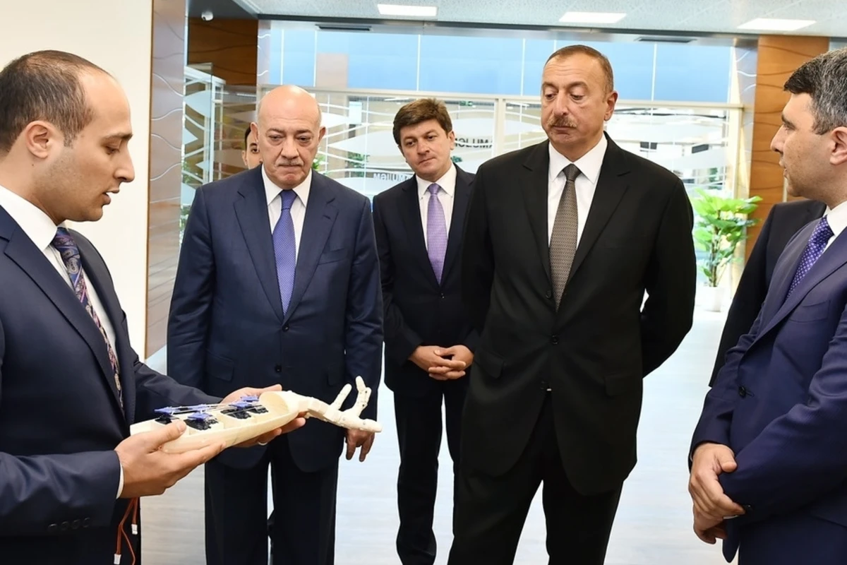 Президент Ильхам Алиев наградил Фуада Алескерова - РАСПОРЯЖЕНИЕ 