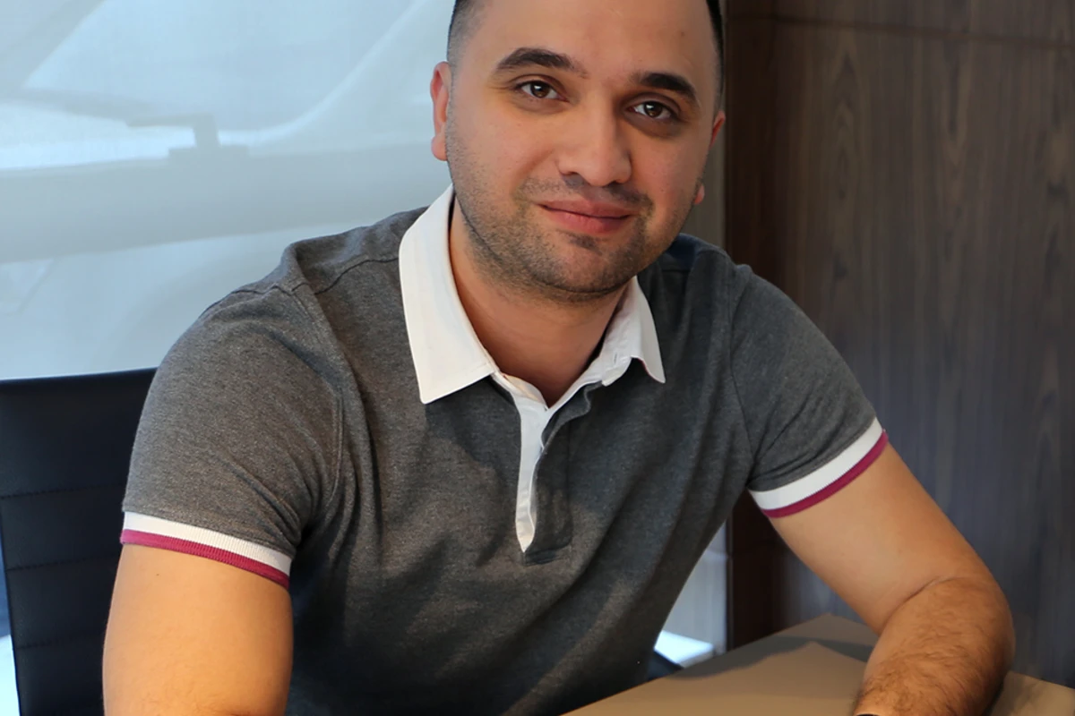 Tomanın səhvi: Pəncərələr yanında itirilən pul - Orxan Məmmədovdan KÖŞƏ