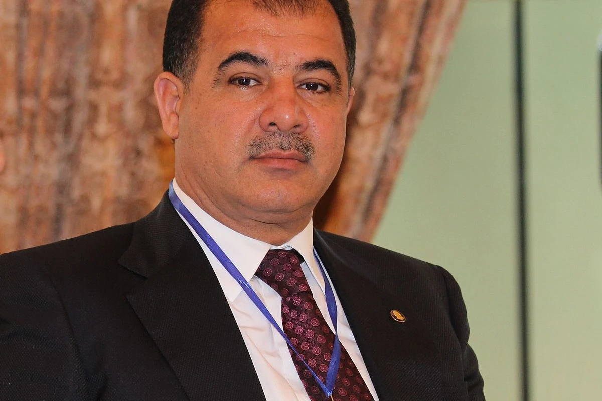 Elmar Vəliyevlə bağlı daha bir qalmaqal - 4 milyonluq borc