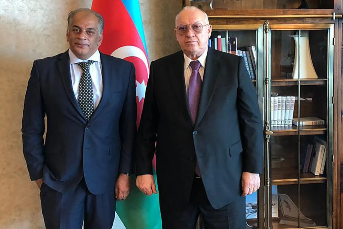 AZAL prezidenti və Misirin Azərbaycandakı səfiri yeni aviareyslərin açılmasını müzakirə ediblər