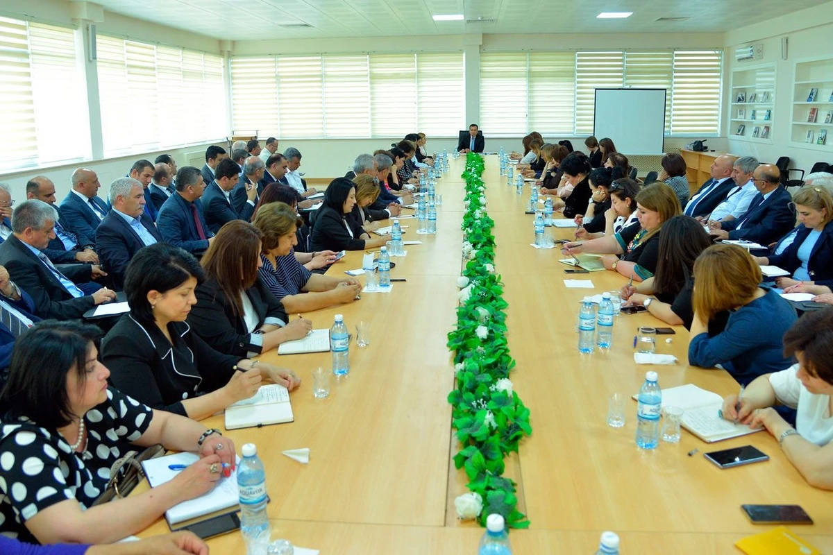 Bakıda məktəb direktorlarına xüsusi tapşırıq verildi – FOTO