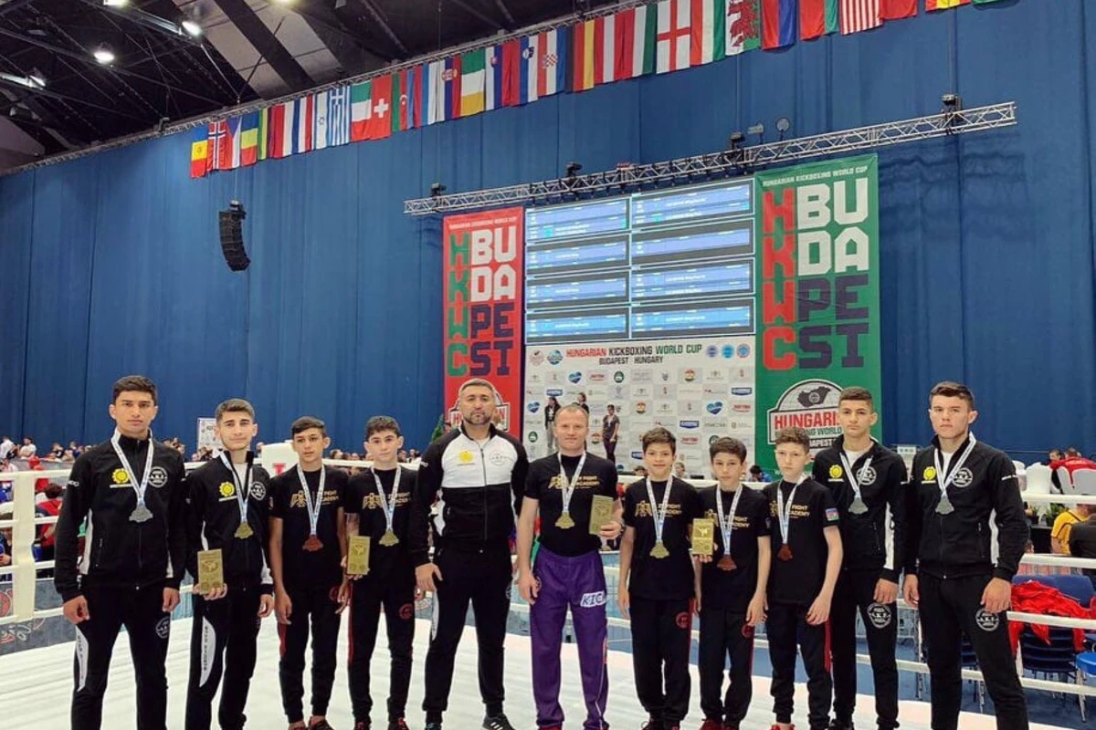 Kikboksçularımız dünya kubokunda 4 qızıl, 4 gümüş, 3 bürünc medal qazandı - VİDEO Kikboksçularımız dünya kubokunda 4 qızıl, 4 gümüş, 3 bürünc medal qazandı - VİDEO