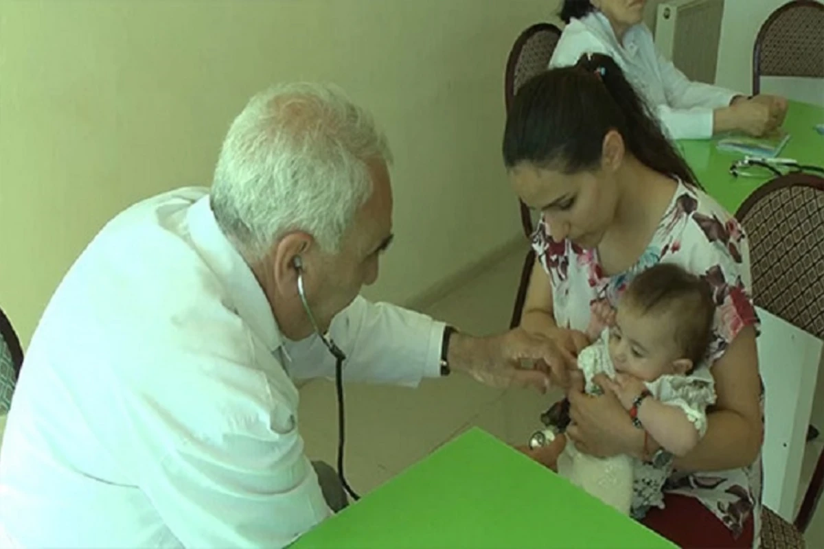 Cəbhə bölgələrində yaşayan uşaqlar tibbi müayinədən keçiblər