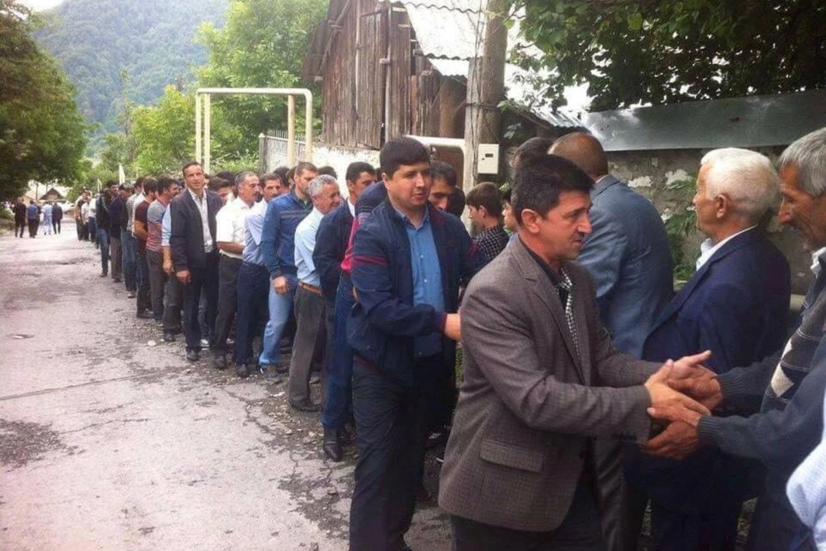 Azərbaycanın bu kəndində bütün sakinlər bir-birilə salamlaşır - VİDEO