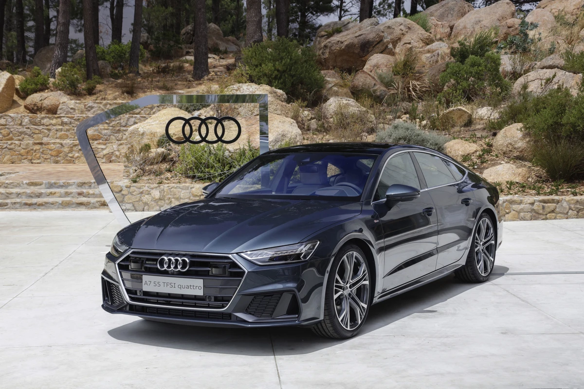 Audi A7 Sportback “2019 World Luxury Car” mükafatına layıq görüldü Audi A7 Sportback “2019 World Luxury Car” mükafatına layıq görüldü
