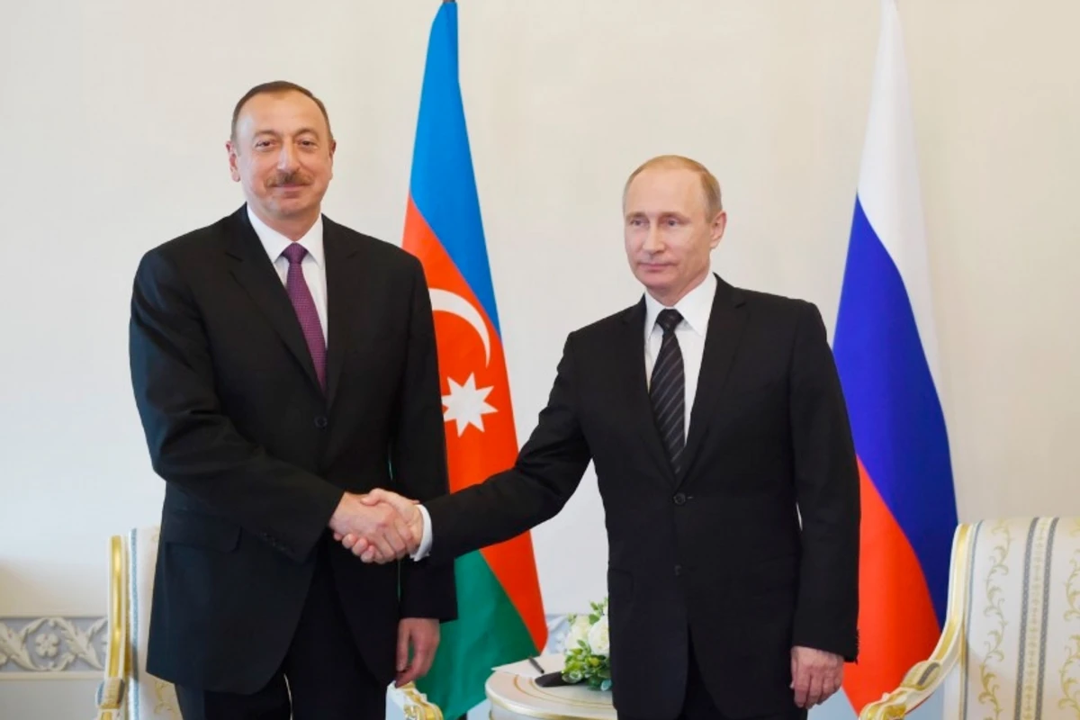 Президент Ильхам Алиев поздравил Владимира Путина