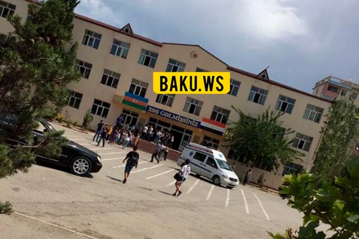 Azərbaycanda DƏHŞƏT – Maşın 2 şagirdi vurub, birinin üstündən keçdi – YENİLƏNİB-1 - FOTO Azərbaycanda DƏHŞƏT – Maşın 2 şagirdi vurub, birinin üstündən keçdi – YENİLƏNİB-1 - FOTO