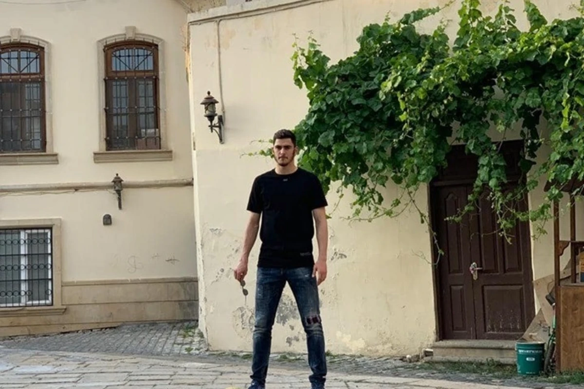 Рамиль Шейдаев сыграл в футбол с детьми в Ичери-шехер - ВИДЕО