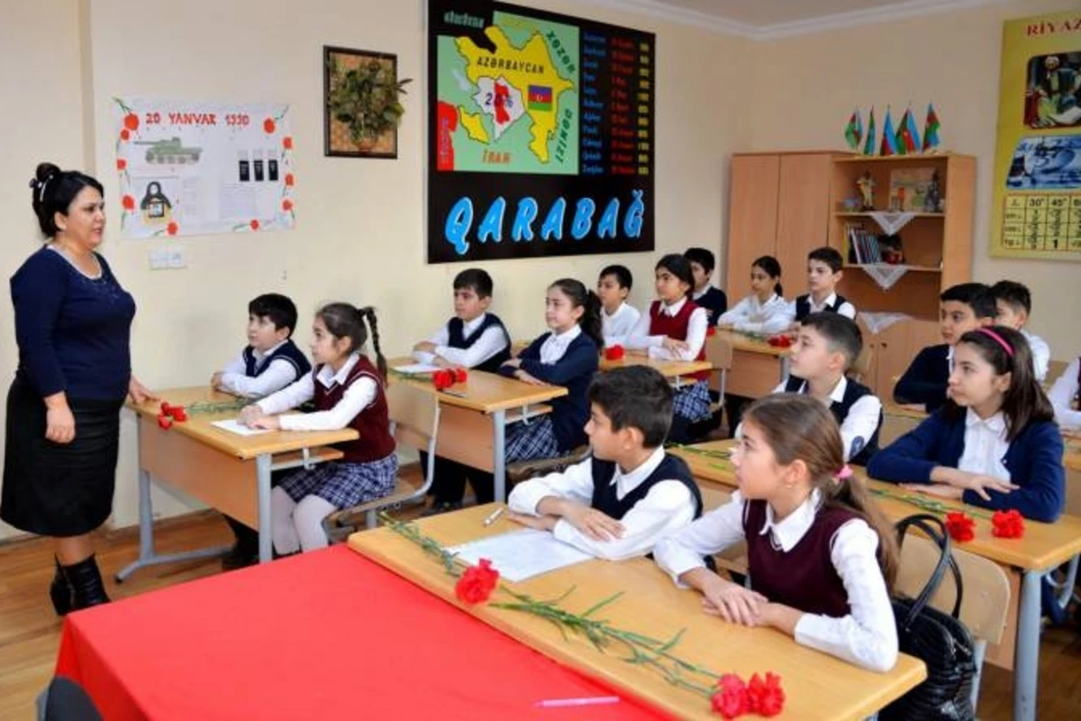 В Азербайджане вырастут зарплаты непреподавательского состава школ