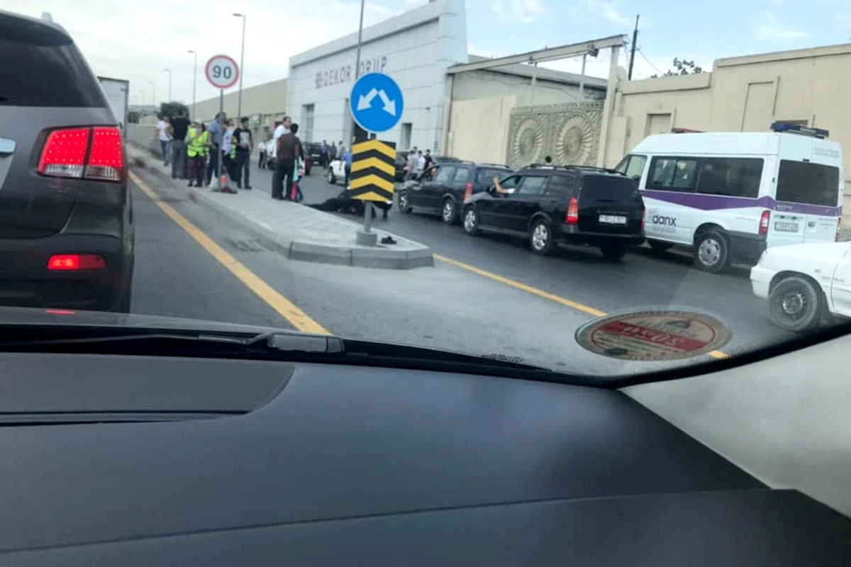 Bakıda böyük tıxac – Nə baş verib? – FOTO Bakıda böyük tıxac – Nə baş verib? – FOTO
