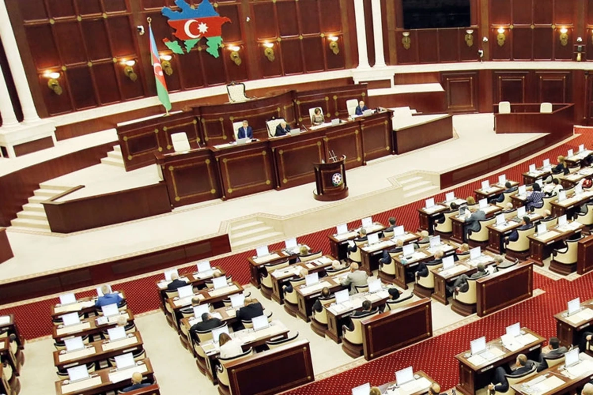 Deputatlara ŞAD XƏBƏR: Pensiyaları artırılacaq Deputatlara ŞAD XƏBƏR: Pensiyaları artırılacaq
