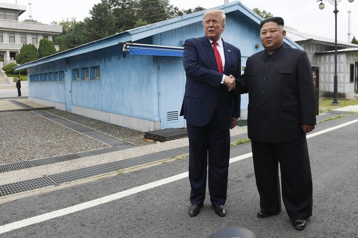 Трамп и Ким Чен Ын встретились на межкорейской границе - ПРЯМАЯ ТРАНСЛЯЦИЯ