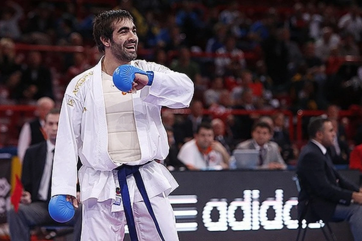 Rafael Ağayev gümüş medal qazandı