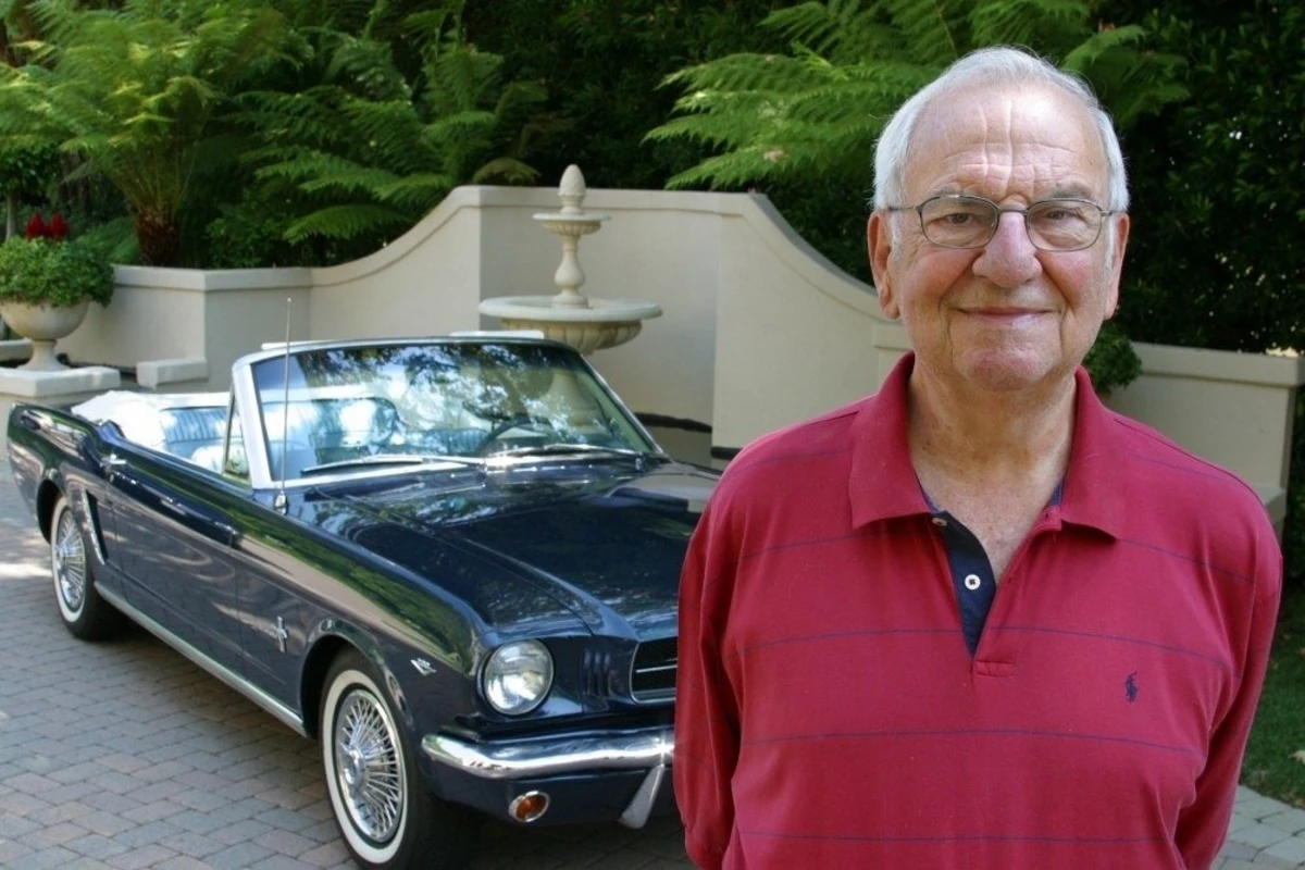 Умер создатель Ford Mustang
