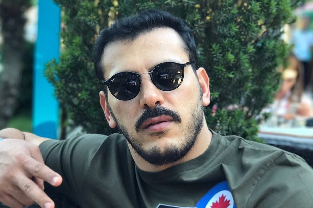 Zabit Səmədovun yarım milyonluq avtomobili (FOTO)