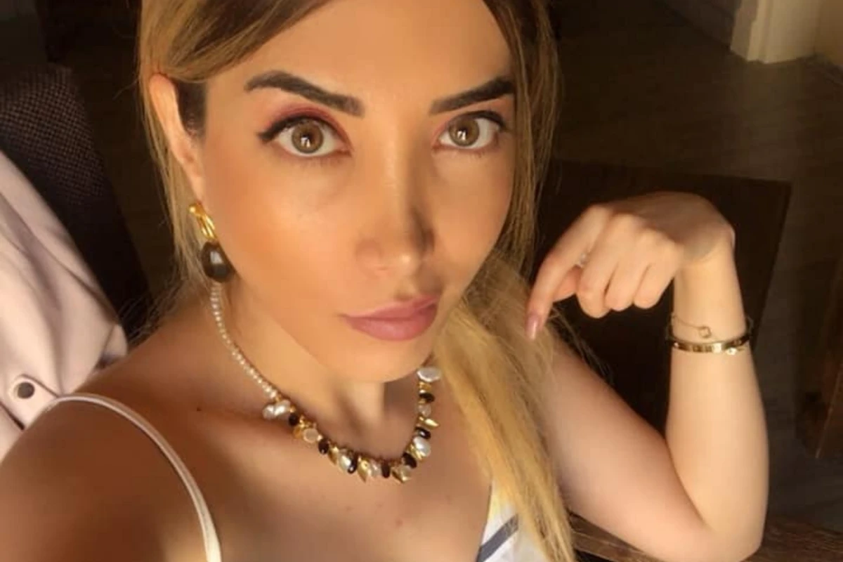 Adamı lüt göstərən eynəklər Adamı lüt göstərən eynəklər