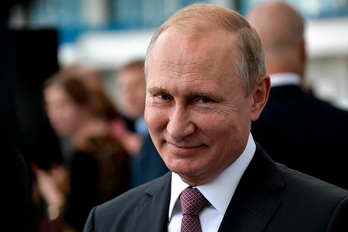 Putindən gürcü jurnalistə cavab: Onun üçün böyük şərəf olardı