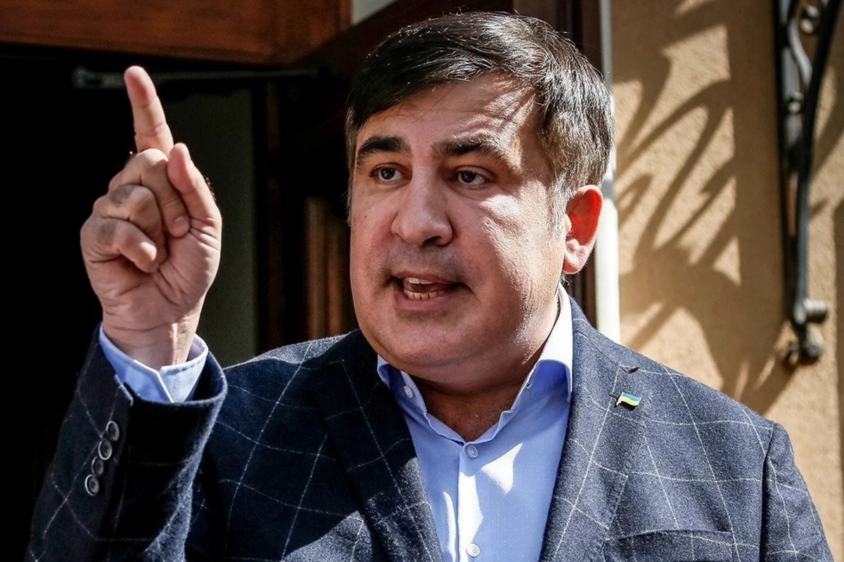 ВАЖНО! Саакашвили сломал руку пожилой женщине в суде