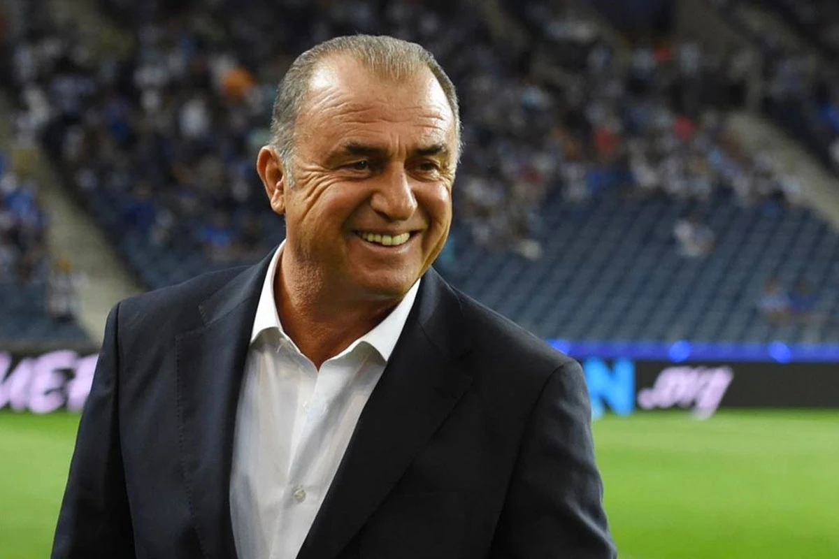 Qalatasaray Fatih Terimlə yeni müqavilə imzalayıb Qalatasaray Fatih Terimlə yeni müqavilə imzalayıb