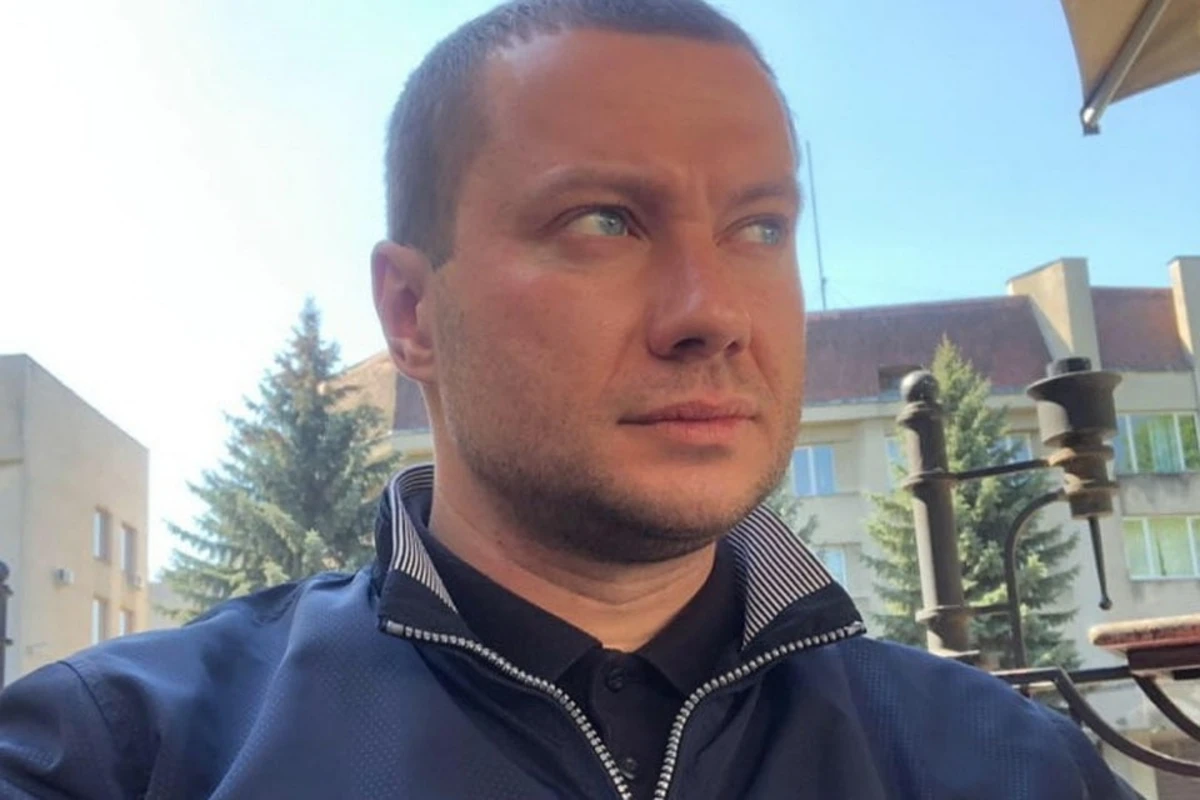На Донбассе автоколонна с главой Донецкой области попала под смертельный обстрел