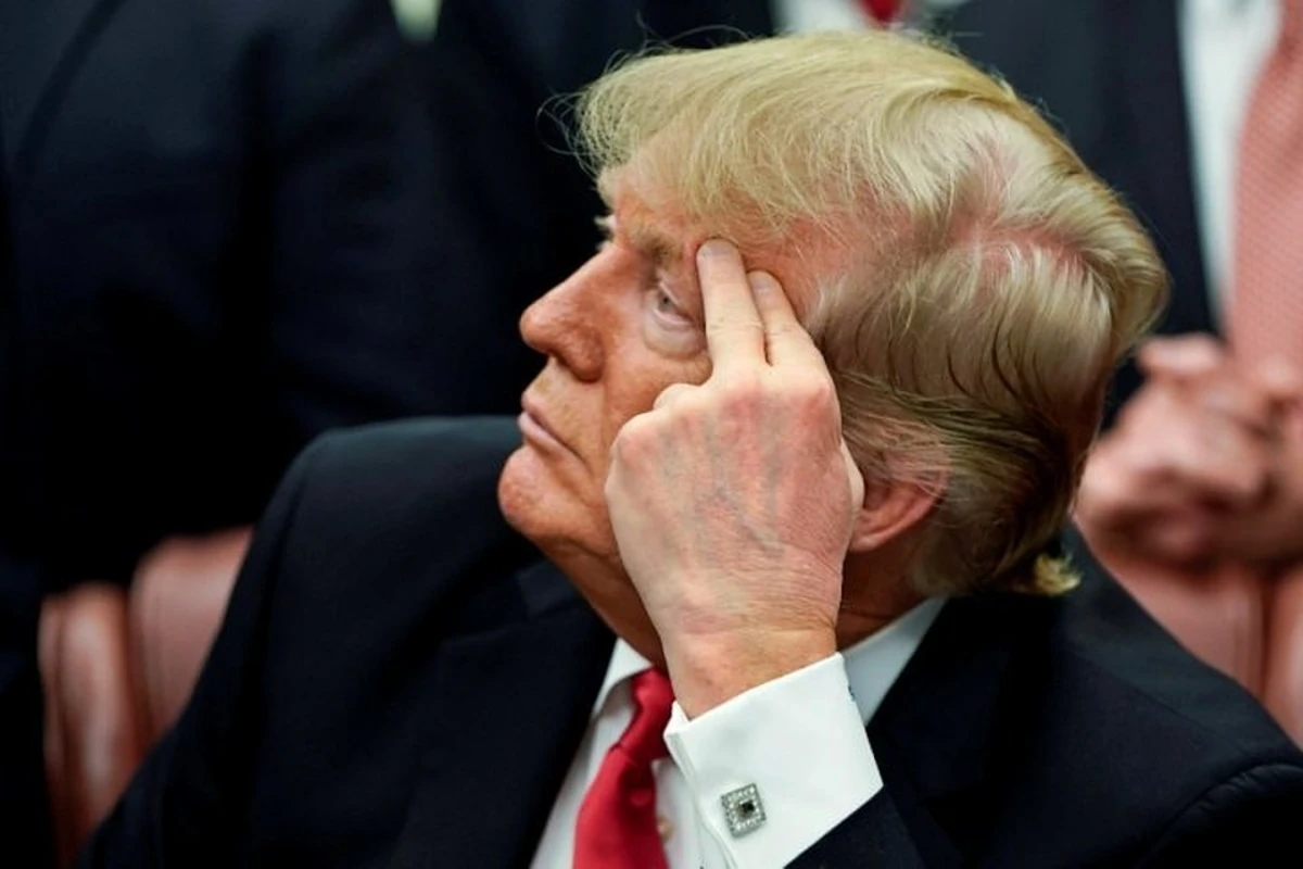 Трамп поручил девальвировать доллар