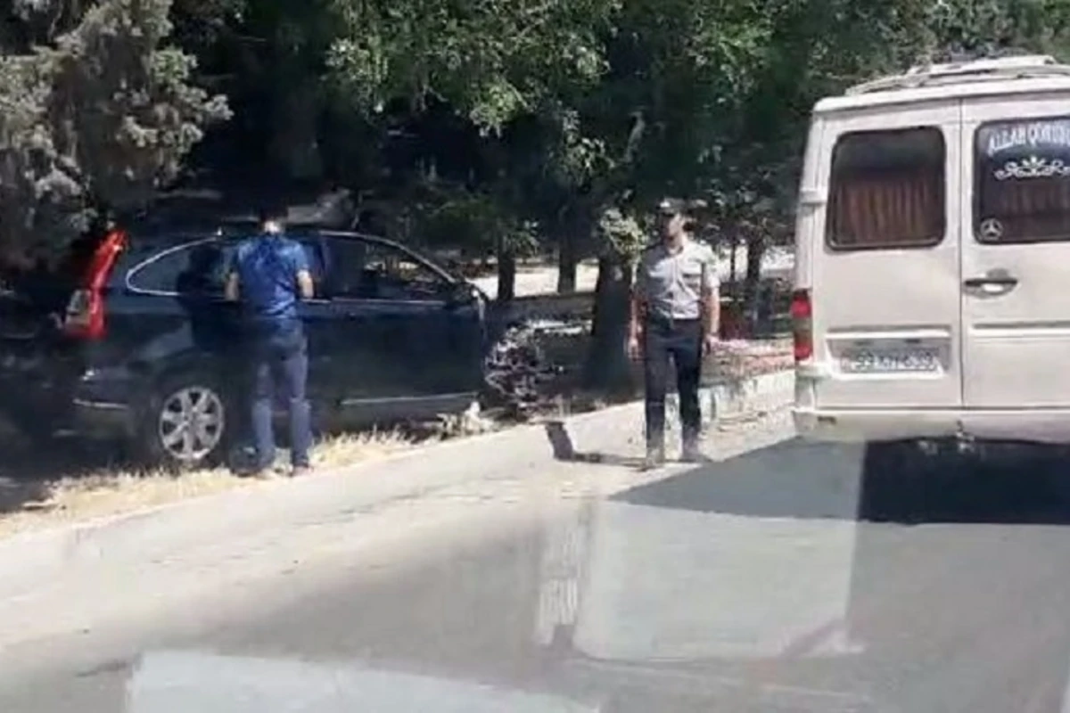 Bakıda avtoyuyucu müştərinin avtomobili ilə qəza törədərək ölüb