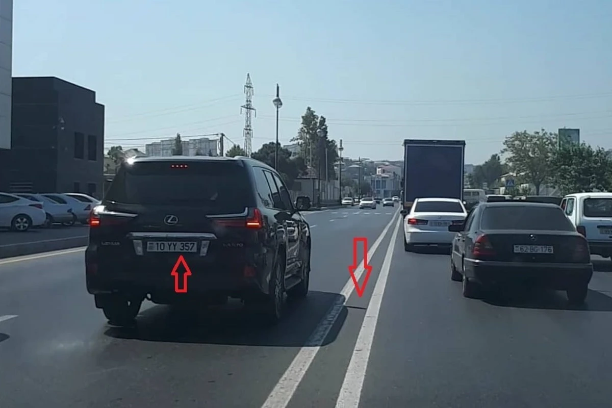 Опасный Lexus на бакинских дорогах... - ВИДЕО