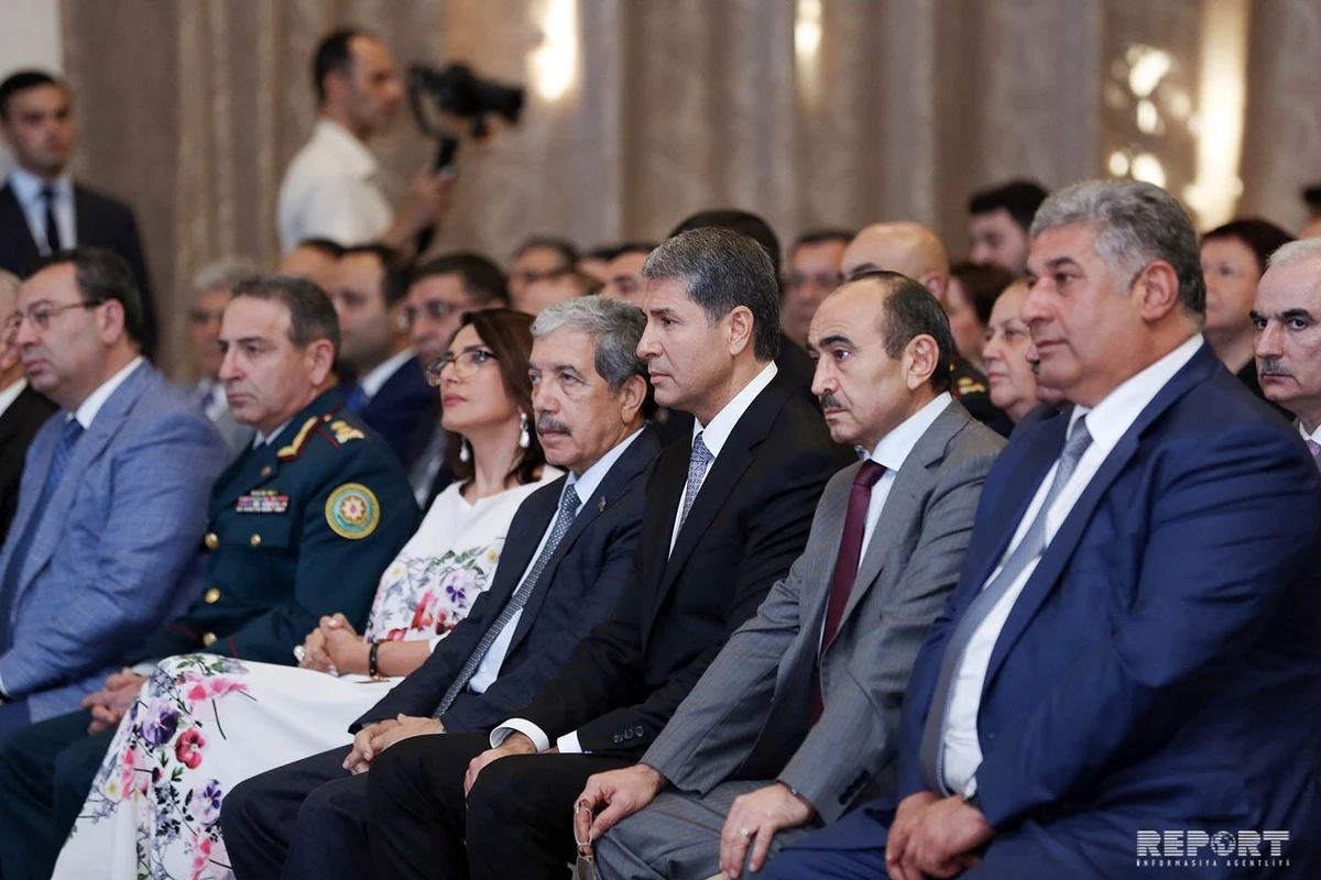 Bakıda nazirlər və deputatlar bir araya gəldi - FOTO