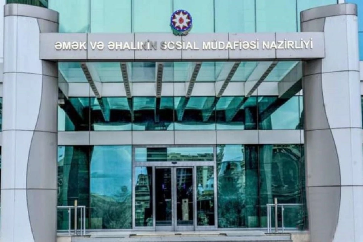 Azərbaycanda Xidmət rəisi öz ərizəsi ilə işdən çıxdı Azərbaycanda Xidmət rəisi öz ərizəsi ilə işdən çıxdı