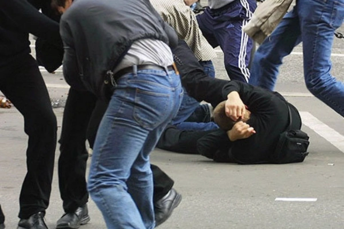 В России зверски избили азербайджанца и его девушку из-за национальной ненависти - ФОТО