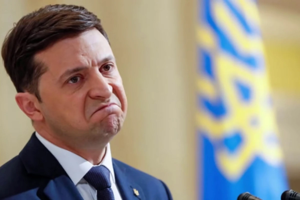Zelenski 22 məmuru işdən qovdu Zelenski 22 məmuru işdən qovdu