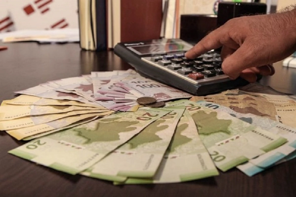 Bu şəxslərə 10 manat veriləcək - RƏSMİ Bu şəxslərə 10 manat veriləcək - RƏSMİ