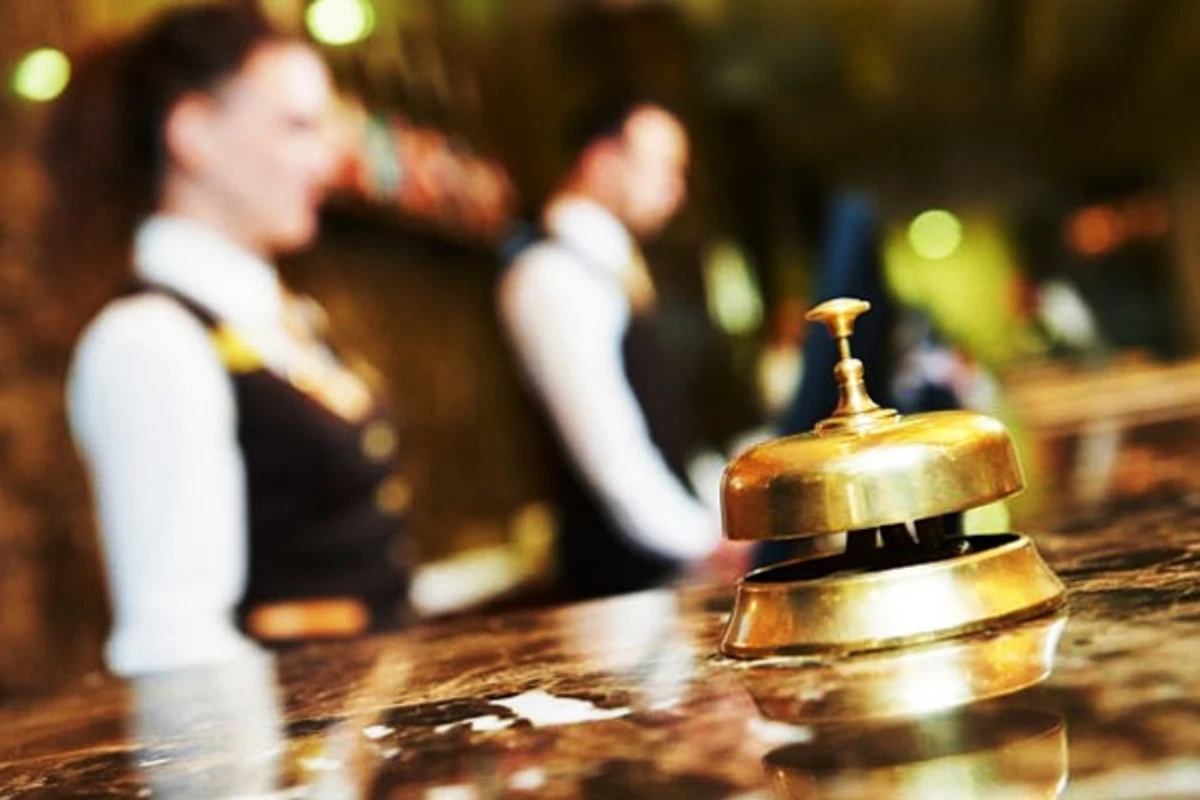 Bakıda hoteldə ərəbin başına oyun açdılar Bakıda hoteldə ərəbin başına oyun açdılar