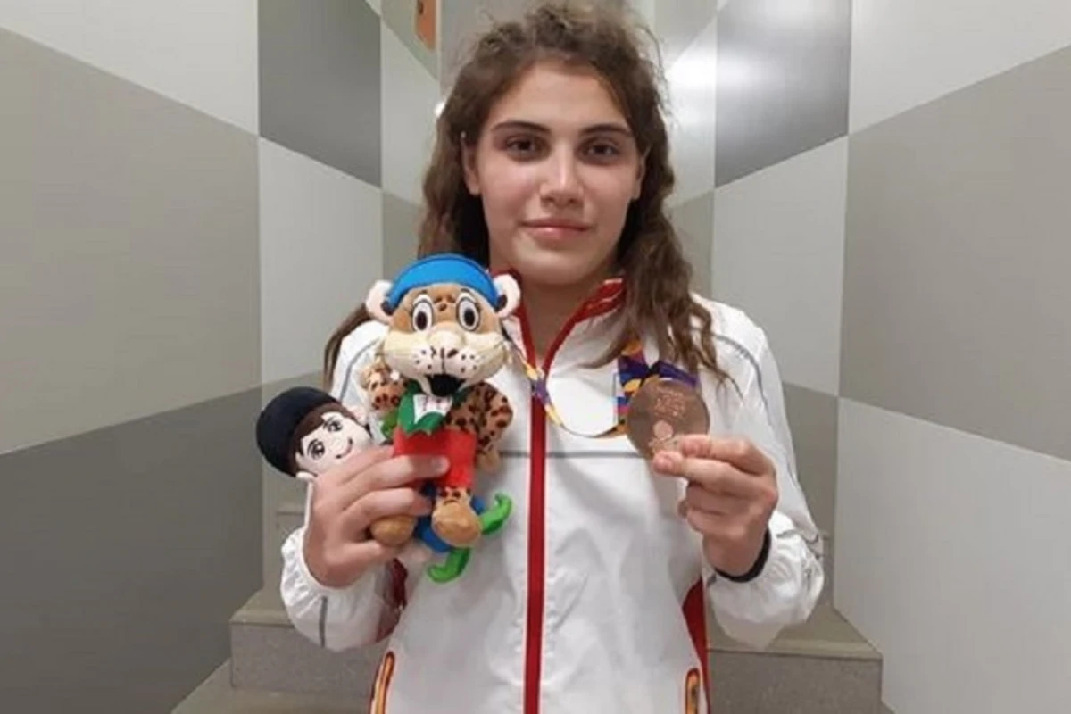 Medal qazanan qız güləşçimiz: Anamı məyus edə bilməzdim