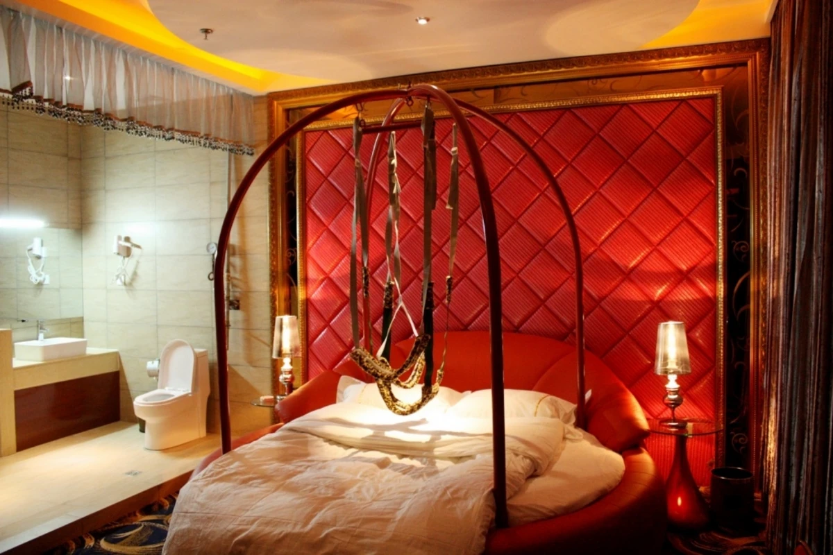 Gülnarənin Bakıda məşhur hoteldə ağlasığmaz intim oyunları - ŞOK FAKTLAR Gülnarənin Bakıda məşhur hoteldə ağlasığmaz intim oyunları - ŞOK FAKTLAR