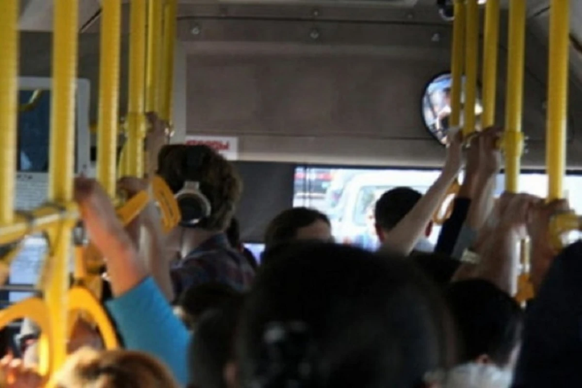 Bakıda avtobusda quldurluq Bakıda avtobusda quldurluq