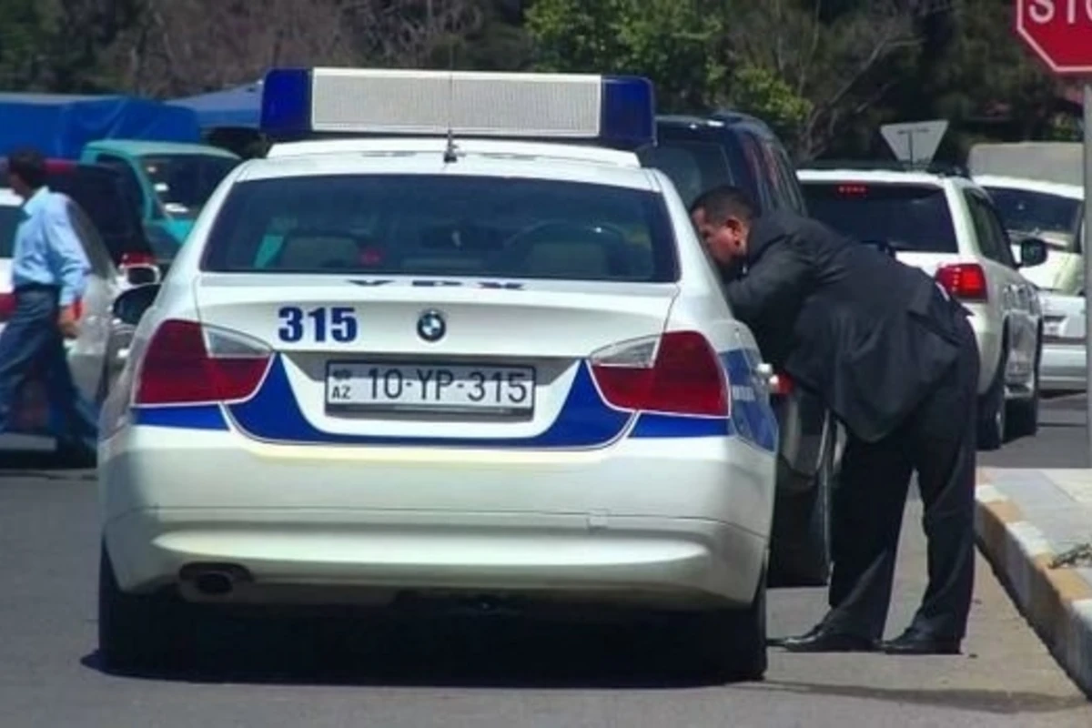 Yol polisi sürücülərin bu 40 manatlıq cərimələrini bağışladı – ŞAD XƏBƏR Yol polisi sürücülərin bu 40 manatlıq cərimələrini bağışladı – ŞAD XƏBƏR