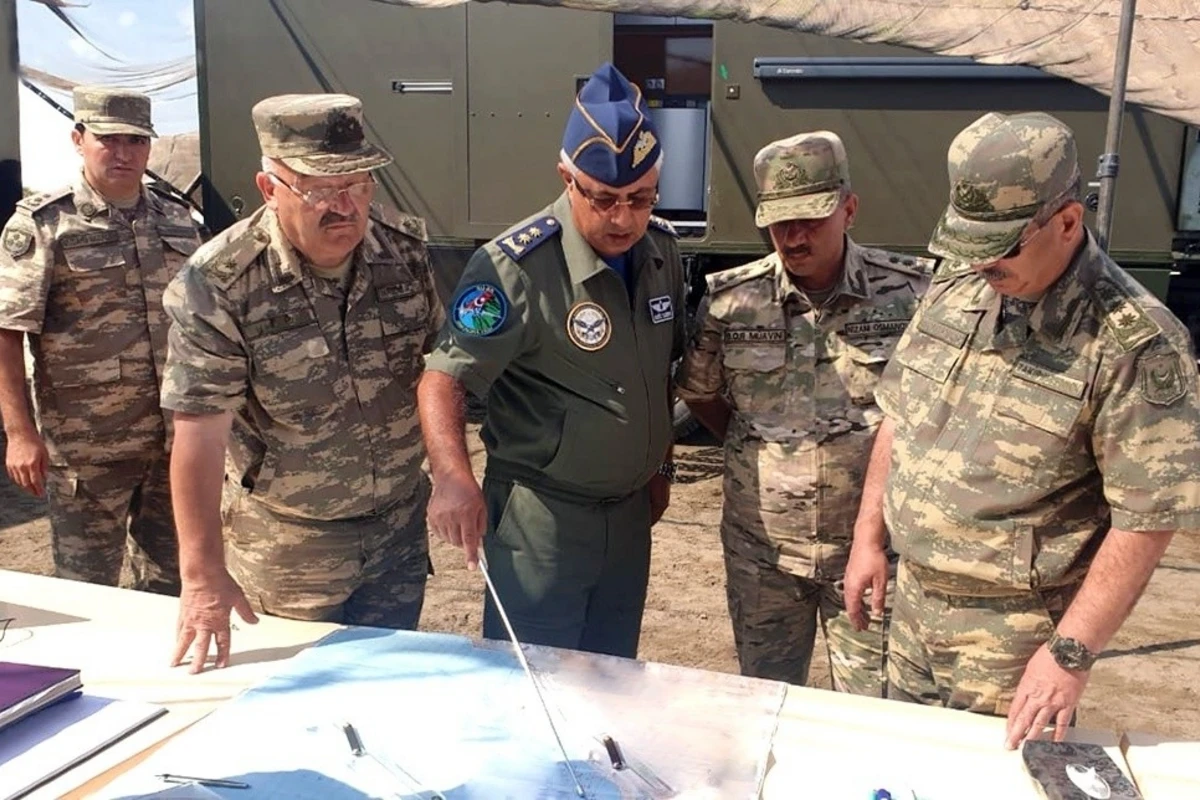 Новые подробности в связи с потерпевшим крушение военным самолетом - ФОТО