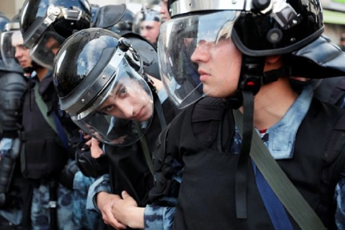 Полиция Москвы пригрозила российской оппозиции разгоном очередного митинга