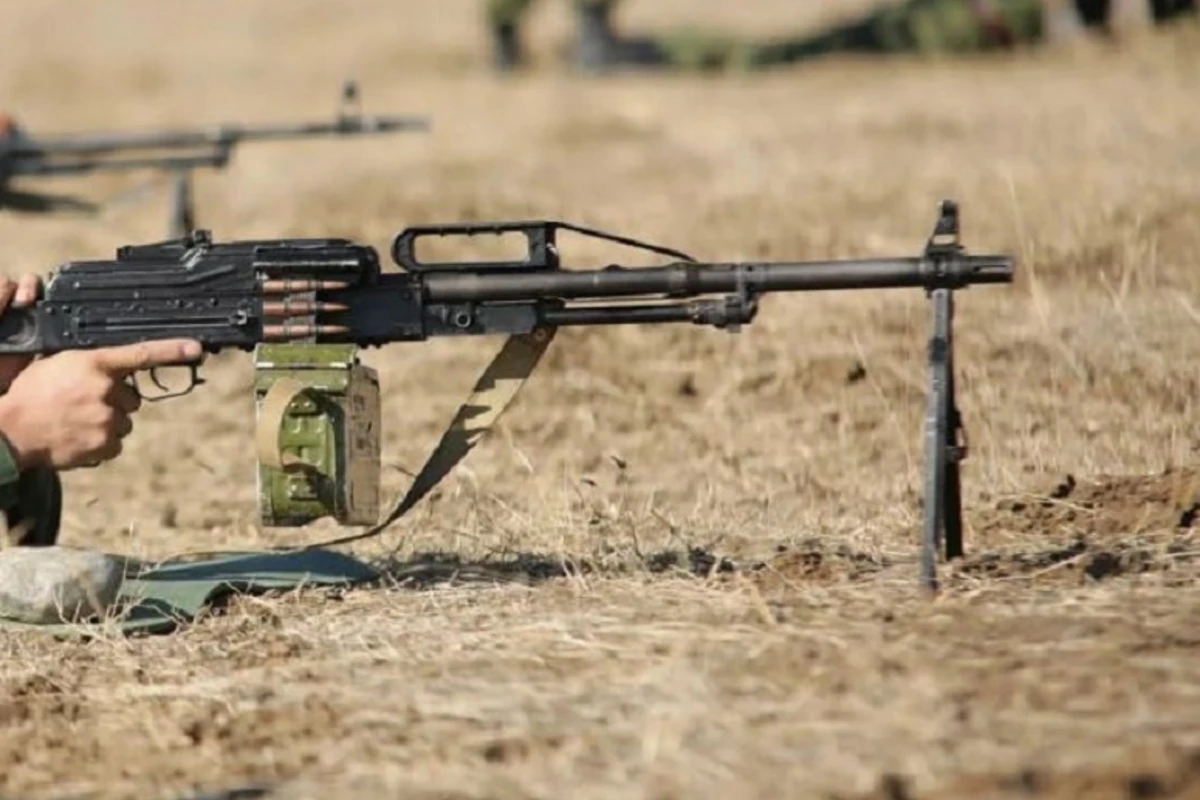 Боевые позиции Азербайджана подверглись обстрелу, ранен один военнослужащий