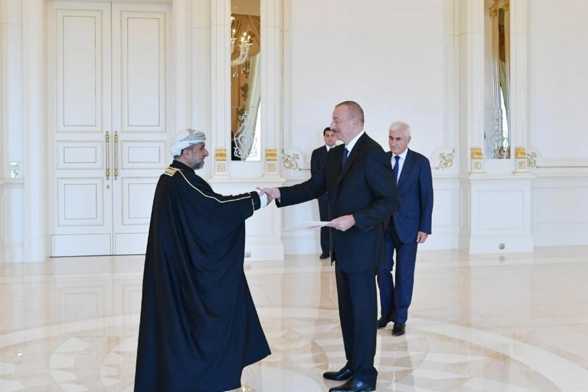 Президент Ильхам Алиев принял верительные грамоты новых послов Омана и Лаоса - ФОТО