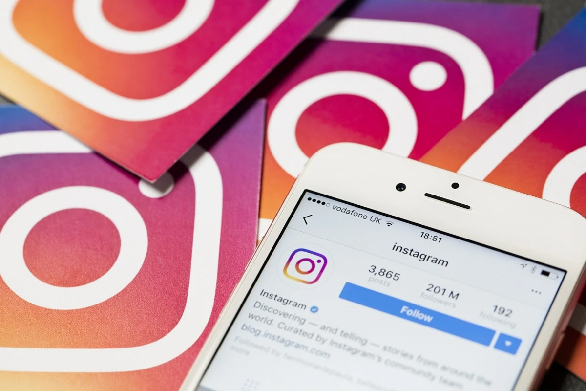 В работе Instagram произошел сбой