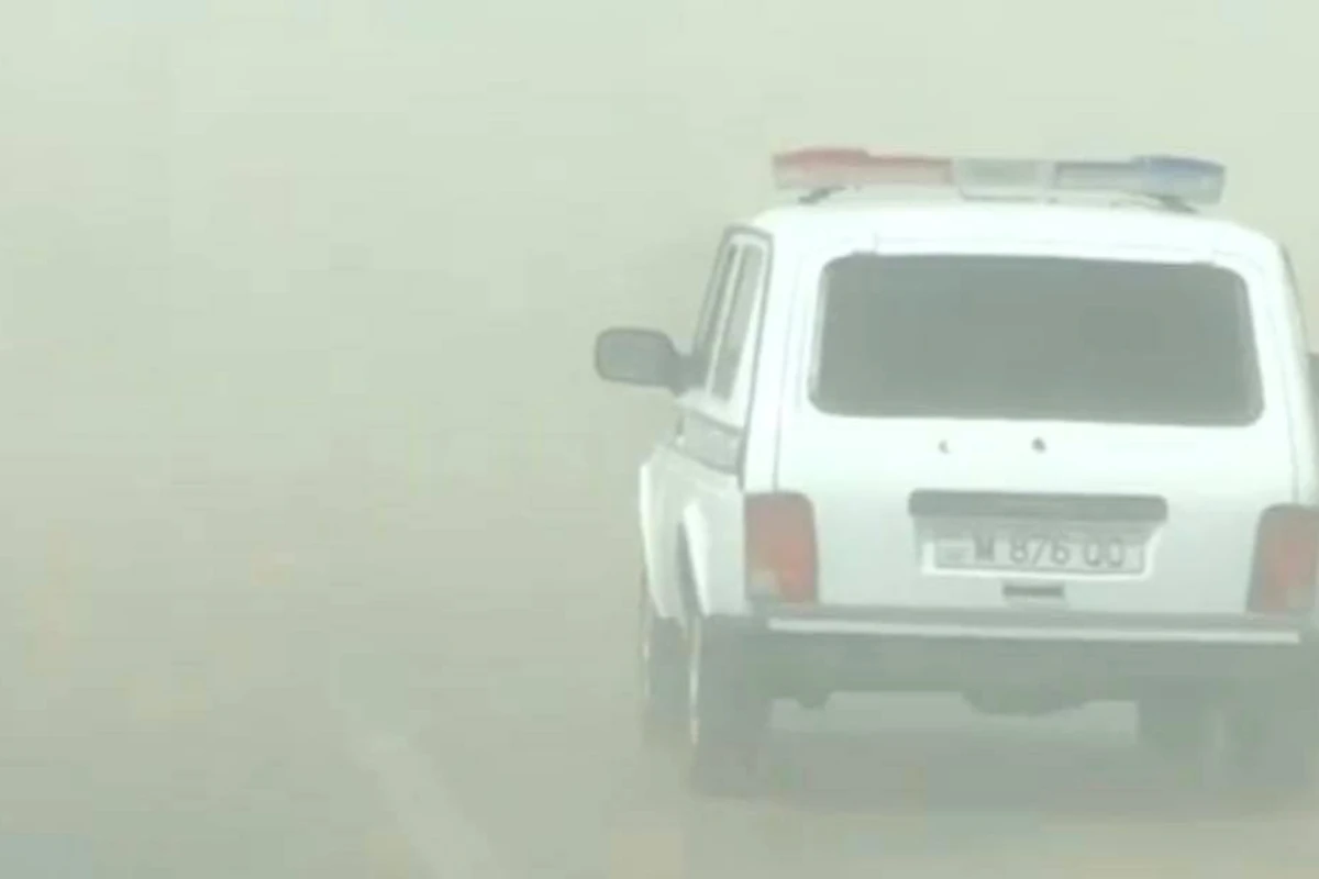 Azərbaycanda qasırğa başladı: maşınlar görünməz oldu - VİDEO