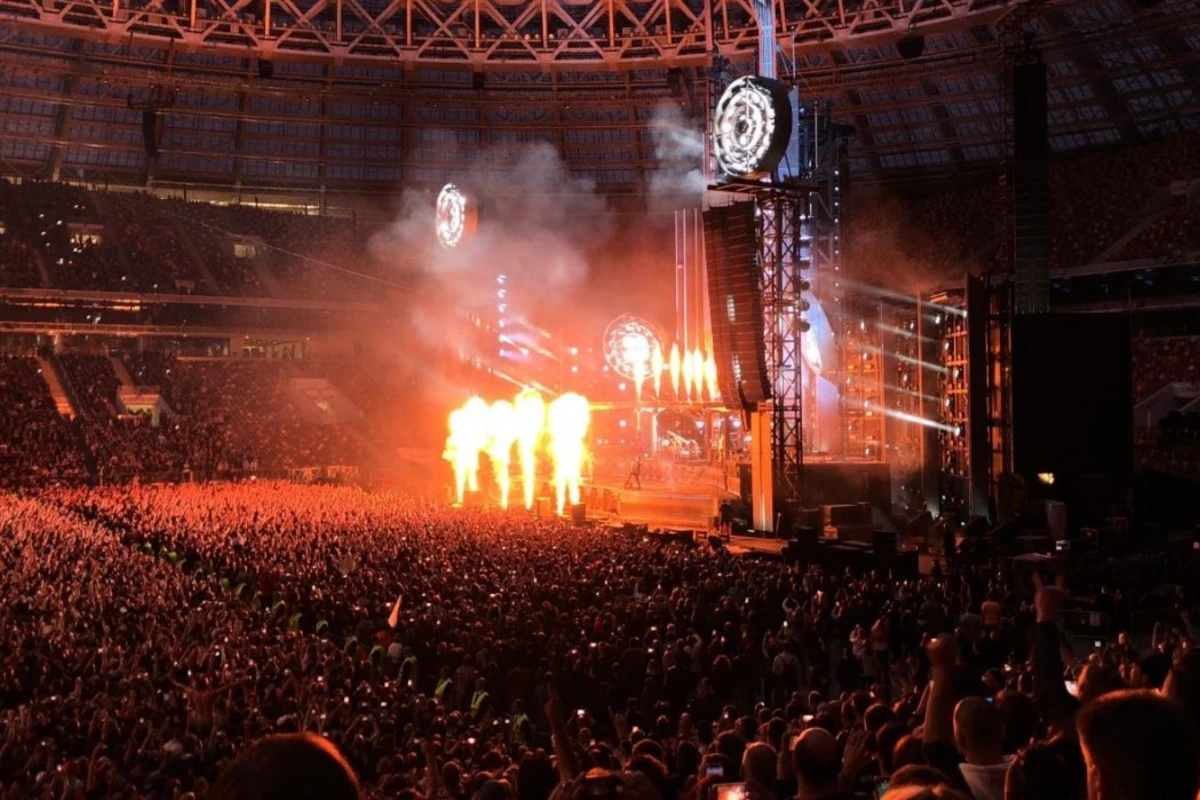 Огненное шоу: на концерте Rammstein произошел пожар - ВИДЕО