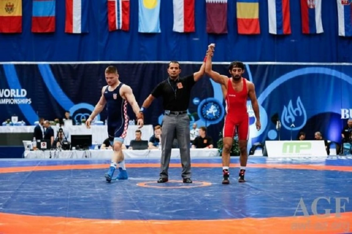Güləşçilərimiz daha iki medal qazandı