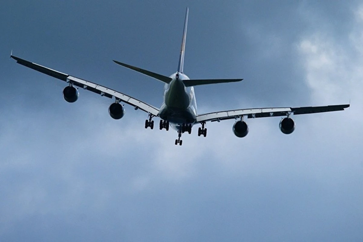 Türkiyədən Bakıya uçan təyyarə Gəncədə məcburi eniş edib