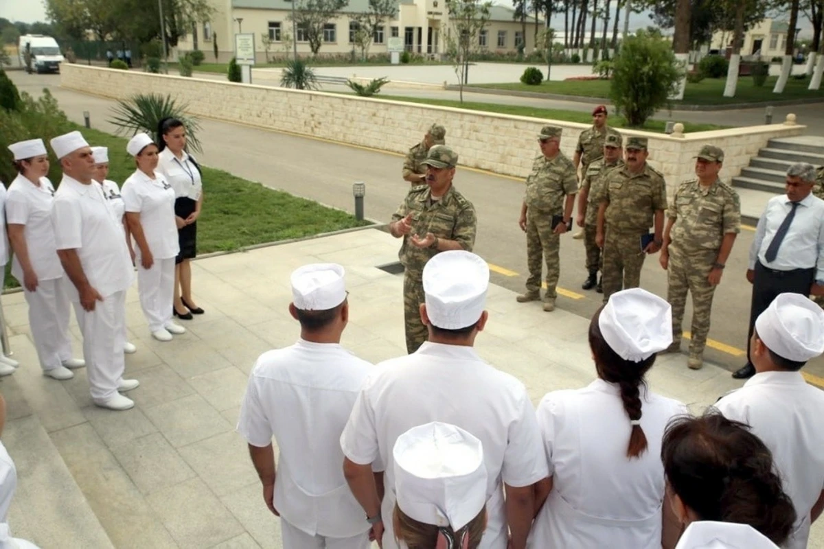 Müdafiə naziri cəbhəboyu zonada olub- FOTO