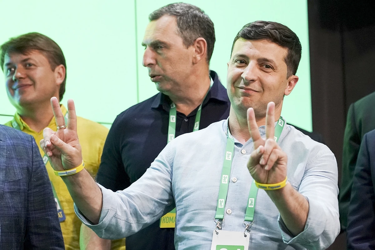 Zelenskidən rus vətəndaşlara jest Zelenskidən rus vətəndaşlara jest