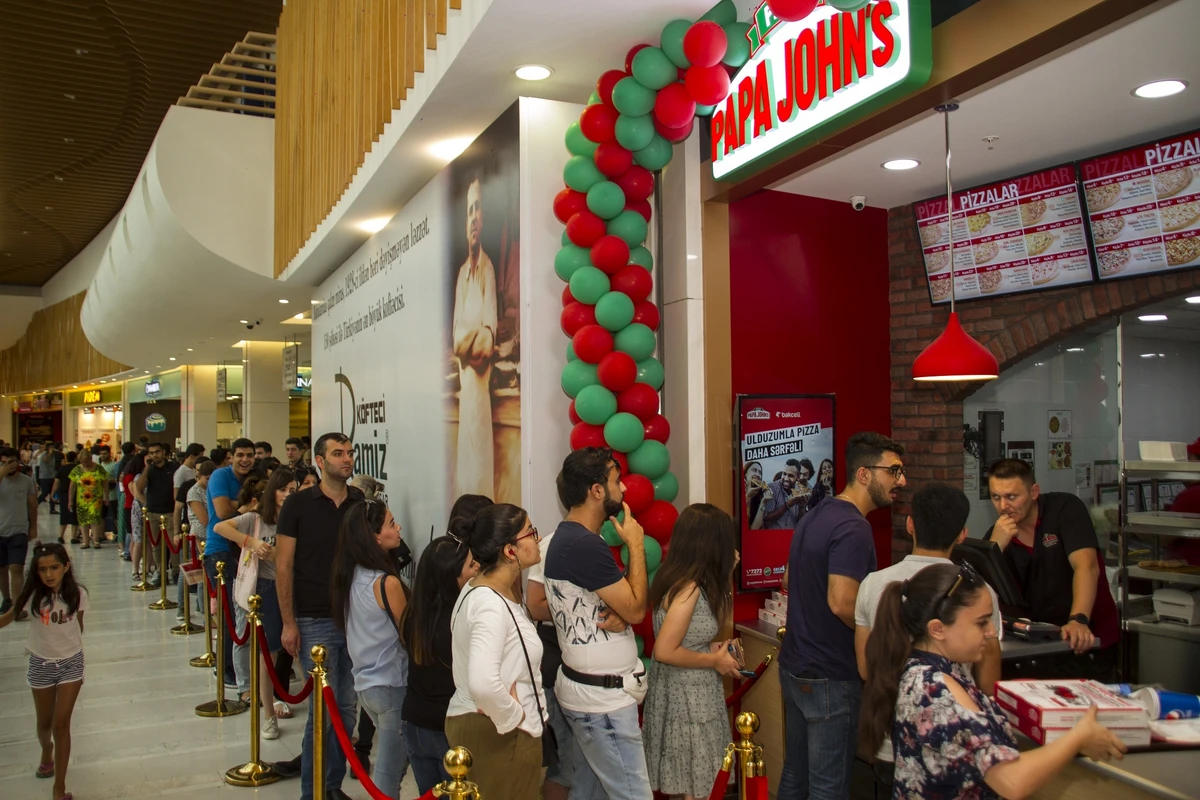 “Papa John’s” restoranlar şəbəkəsi artıq “28 Mall”-da
